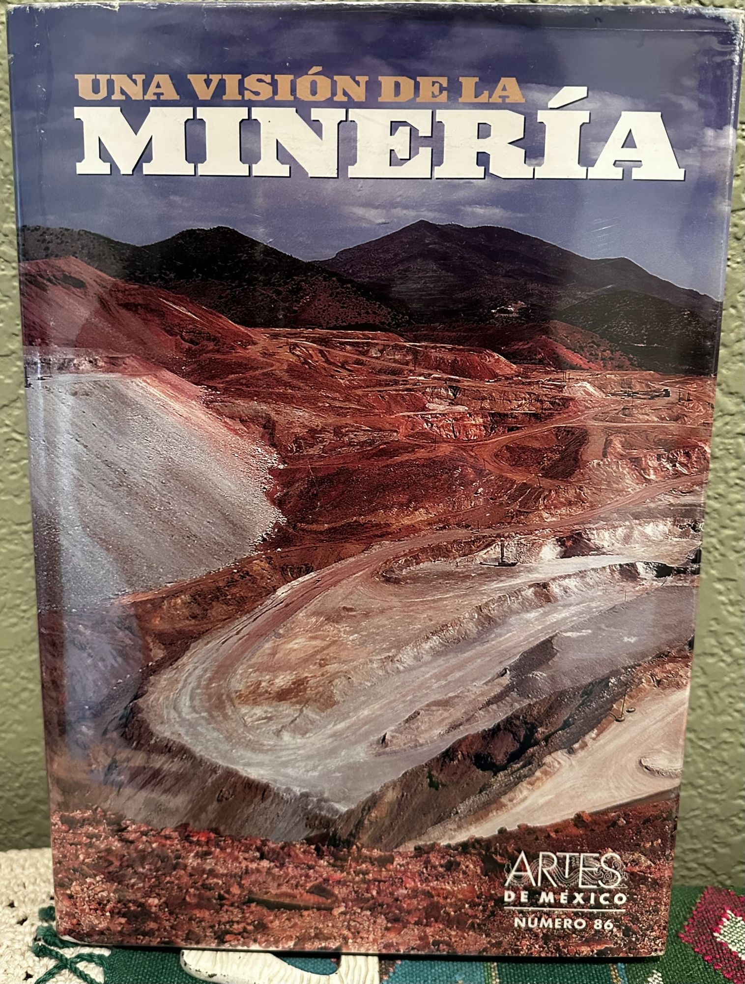 Artes De Mexico # 86. Una Vision De La Mineria / a Vision of Mining. Artes de Mexico.