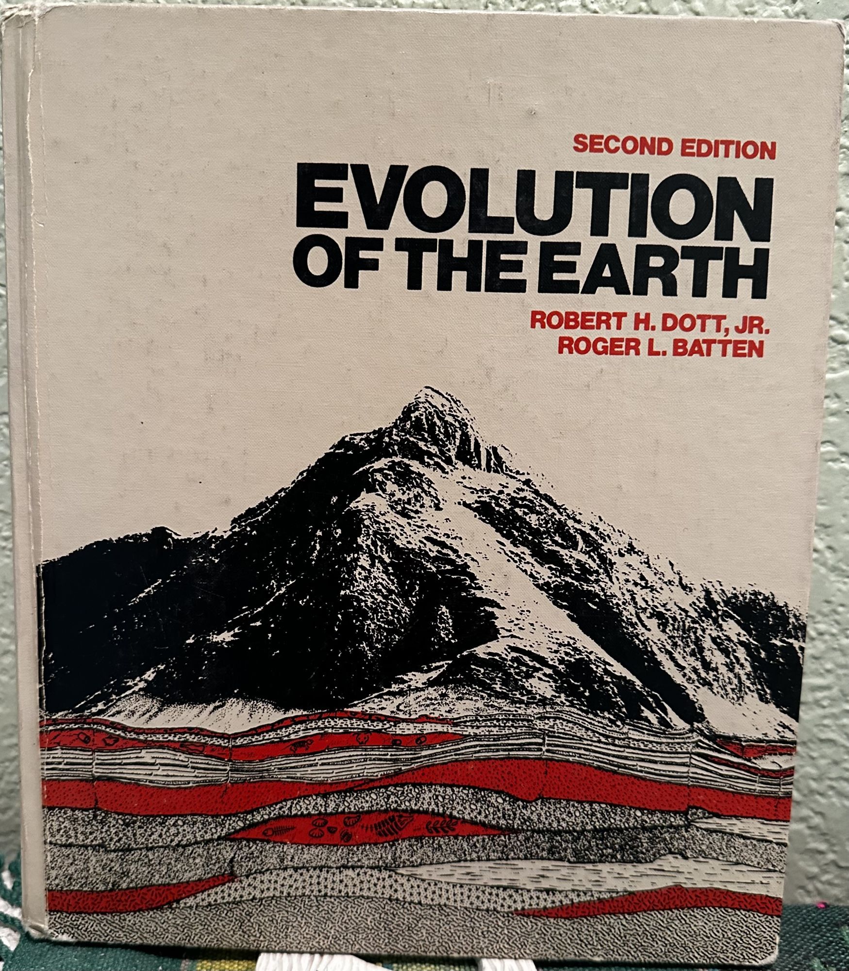 Evolution of the earth. Robert H. Dott.