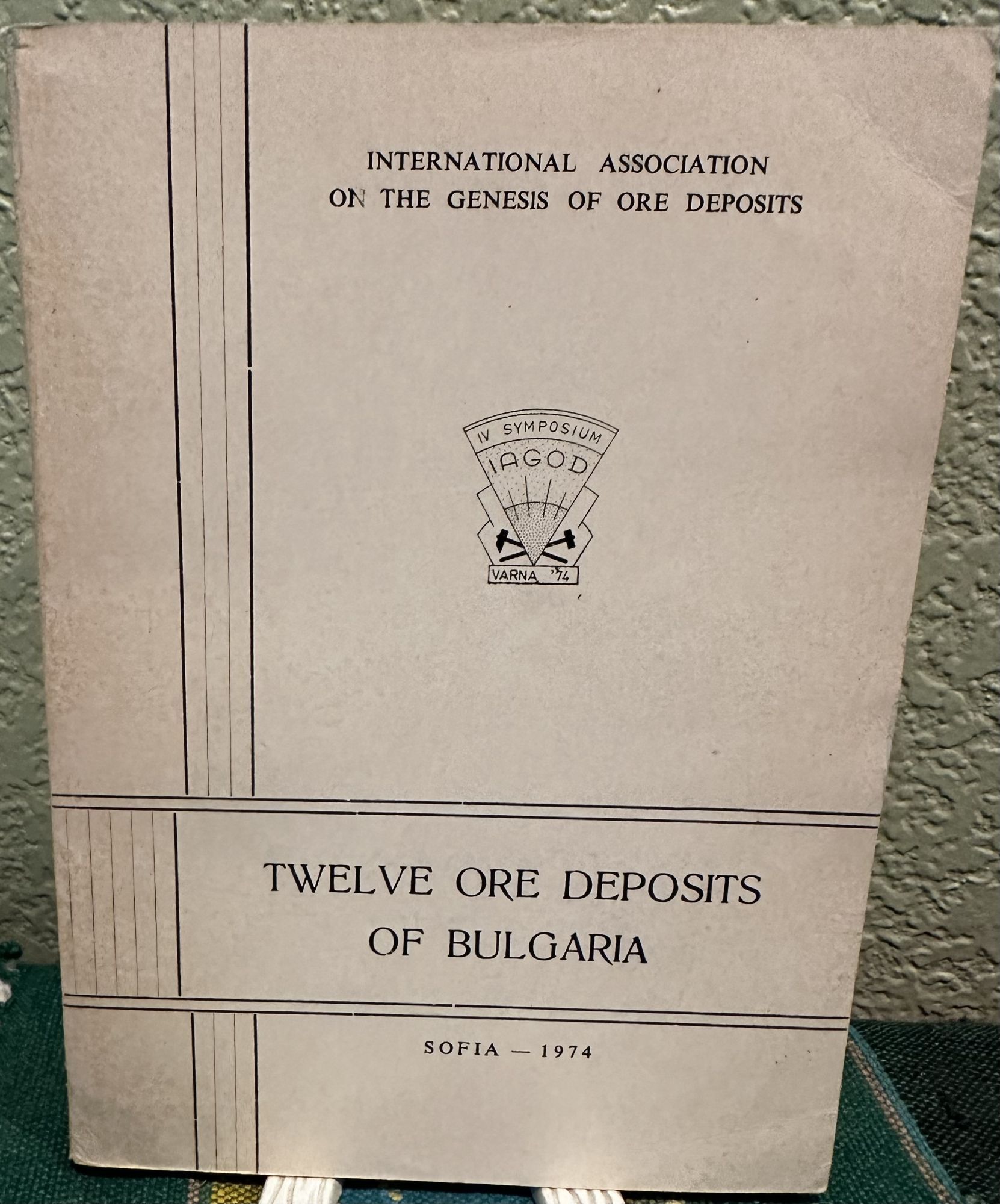 Twelve Ore Deposits of Bulgaria IV IOGOD Symposium, Varna. P. Dragov, Eds Kolkovski.