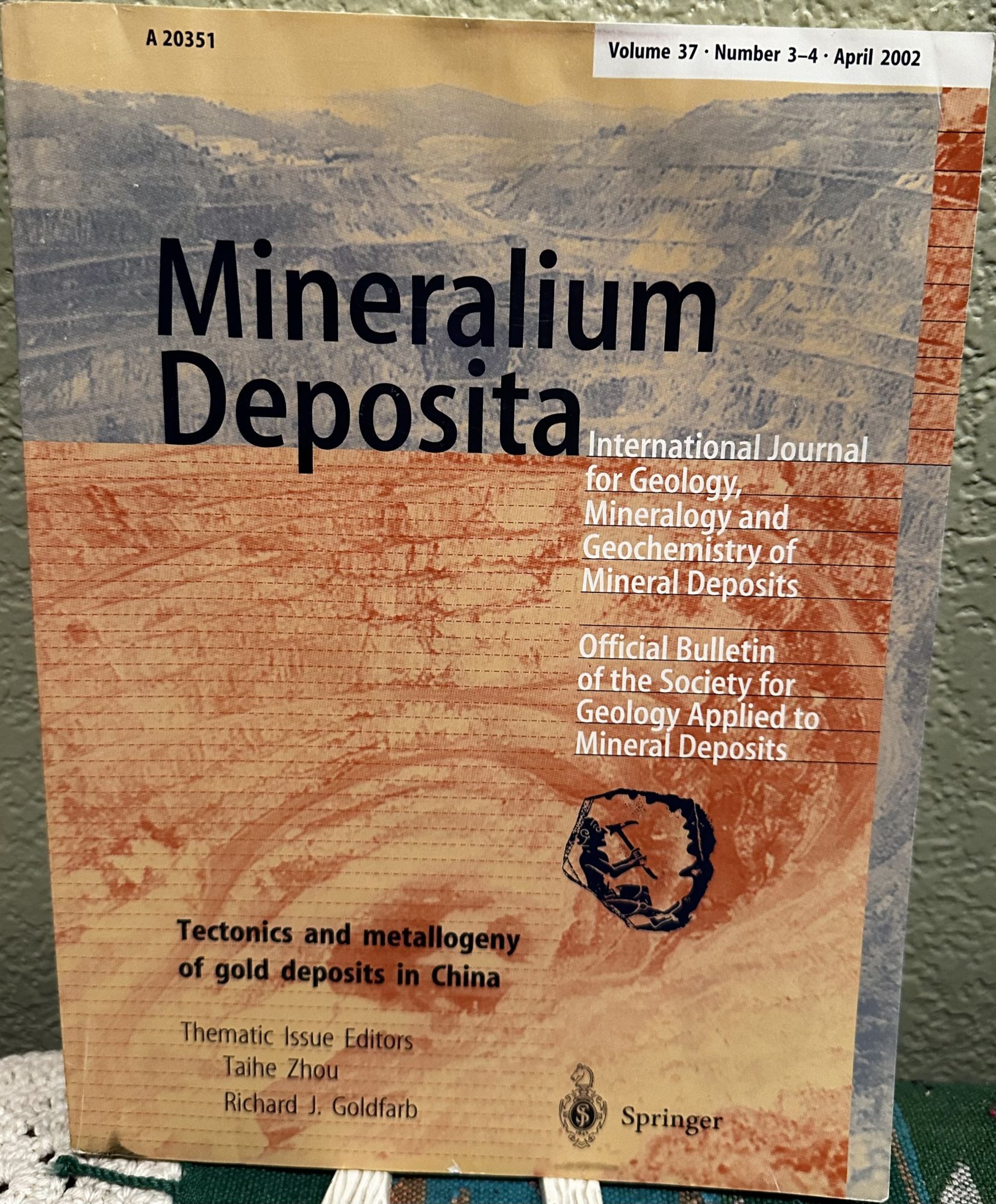 Tectonics and Metallogeny of Gold Deposits in China. T. Zhou, R. J. Eds Goldfarb.