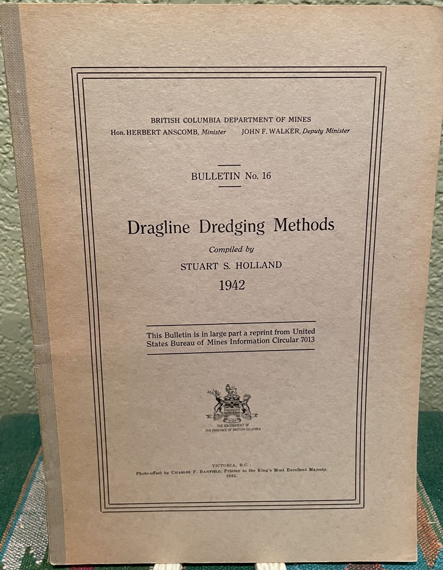 Dragline Dredging Methods. S. S. Holland, compiler.