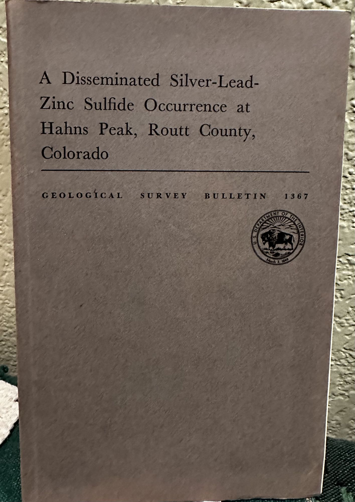 A Disseminated Silver-Lead-Zinc Sulfide Occurrence at Hahns Peak, Routt County, Colorado:. E. J. Young, Kenneth Segerstrom.