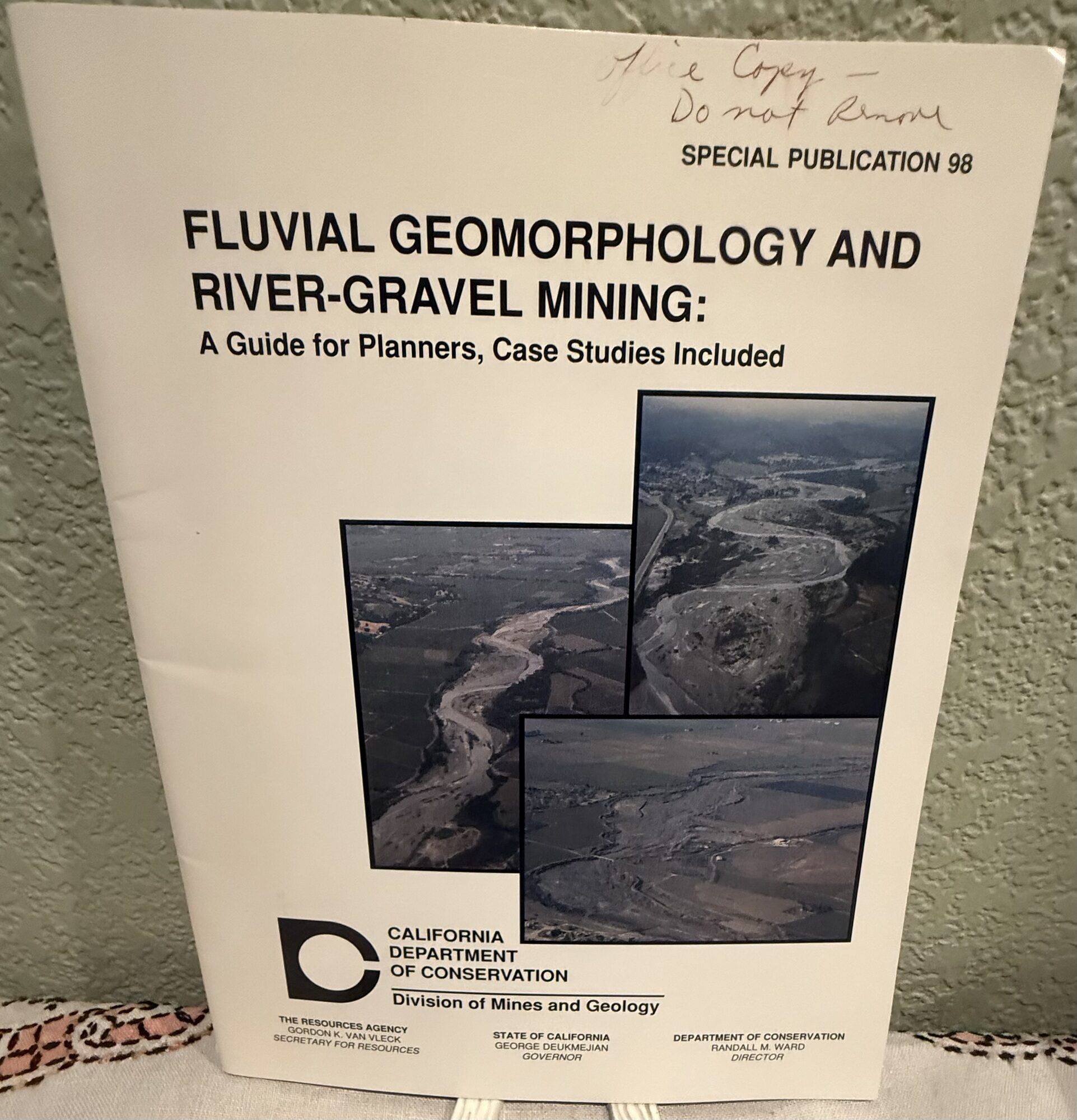 Fluvial Geomorphology and River-Gravel Mining: A Guide for Planners, Case Studies Included;. Brian Collins, Thomas Dunne.