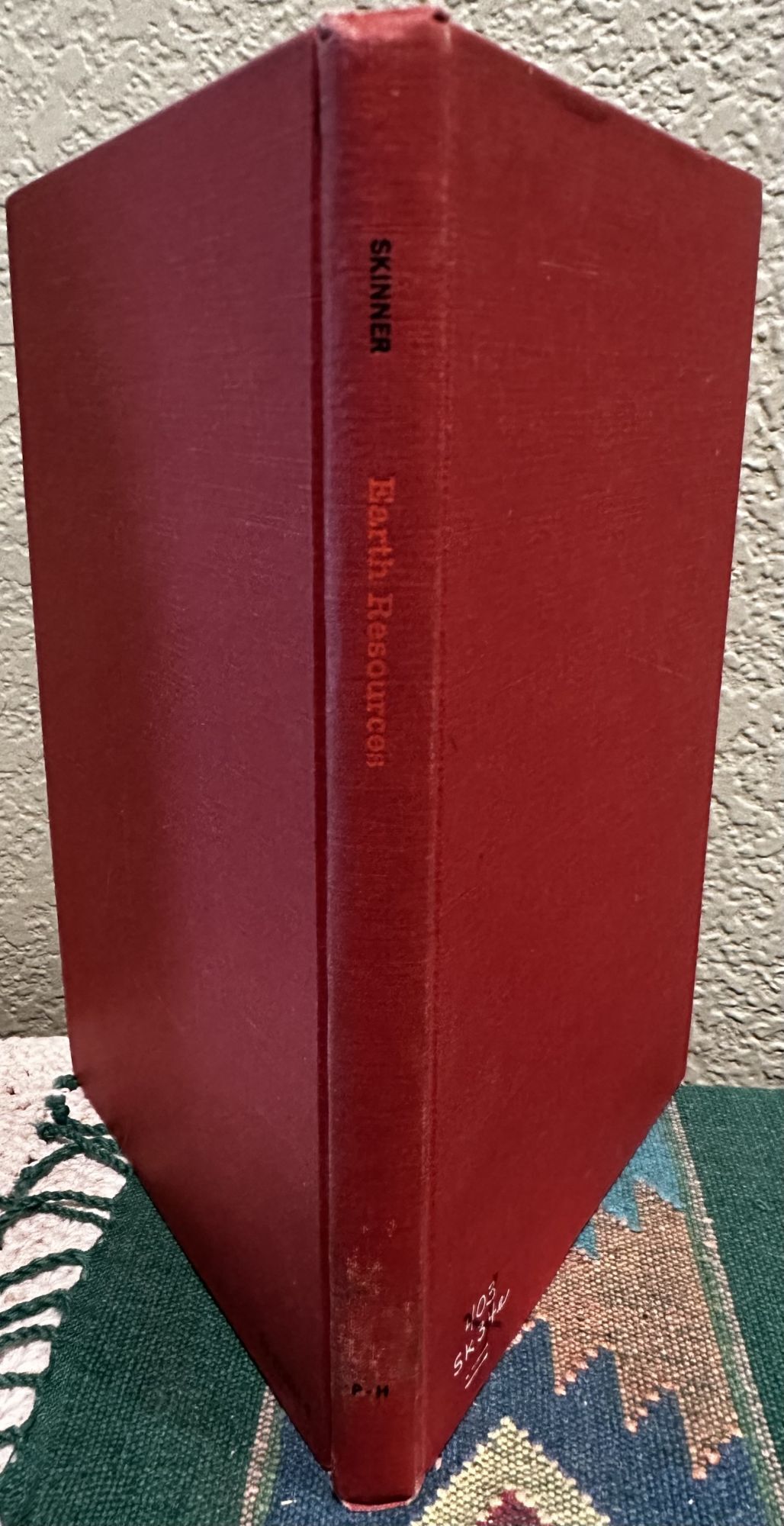 Earth Resources. 1969 Ex-library Edition. 149 pages. Brian J. Skinner.