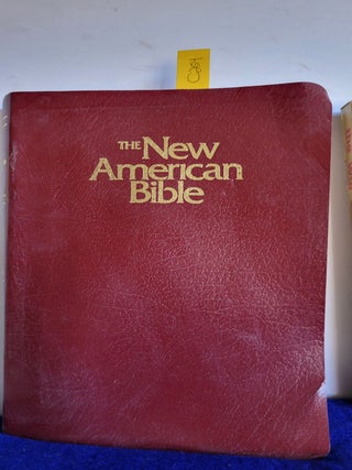 Item #C254 The New American Bible. Catholic World Press